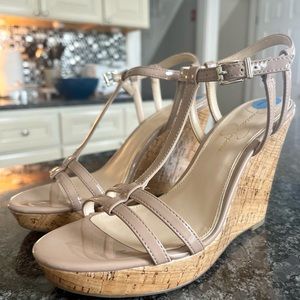 NEW Jessica Simpson nude patent Jardina wedge
